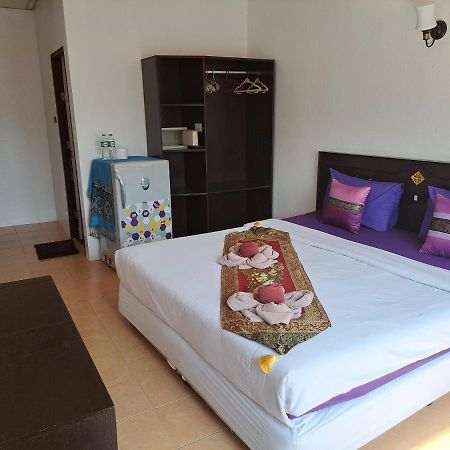 Palada Guest House HHQ Exterior photo