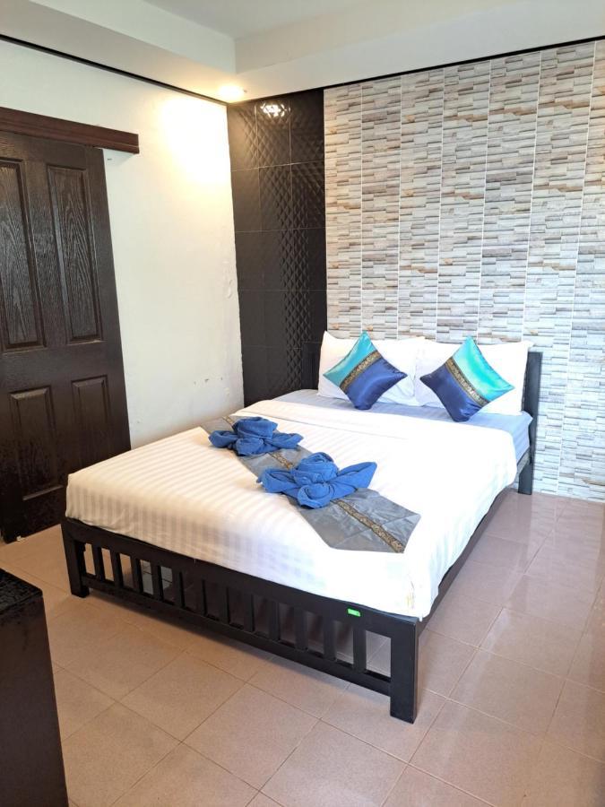 Palada Guest House HHQ Exterior photo